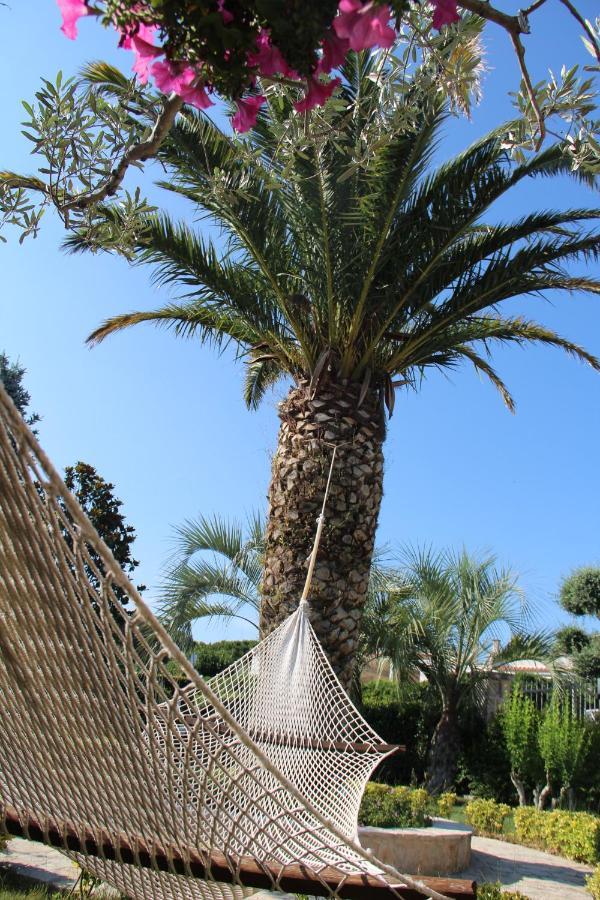 Trullo Al Monte Acomodação com café da manhã Ceglie Messapica Exterior foto