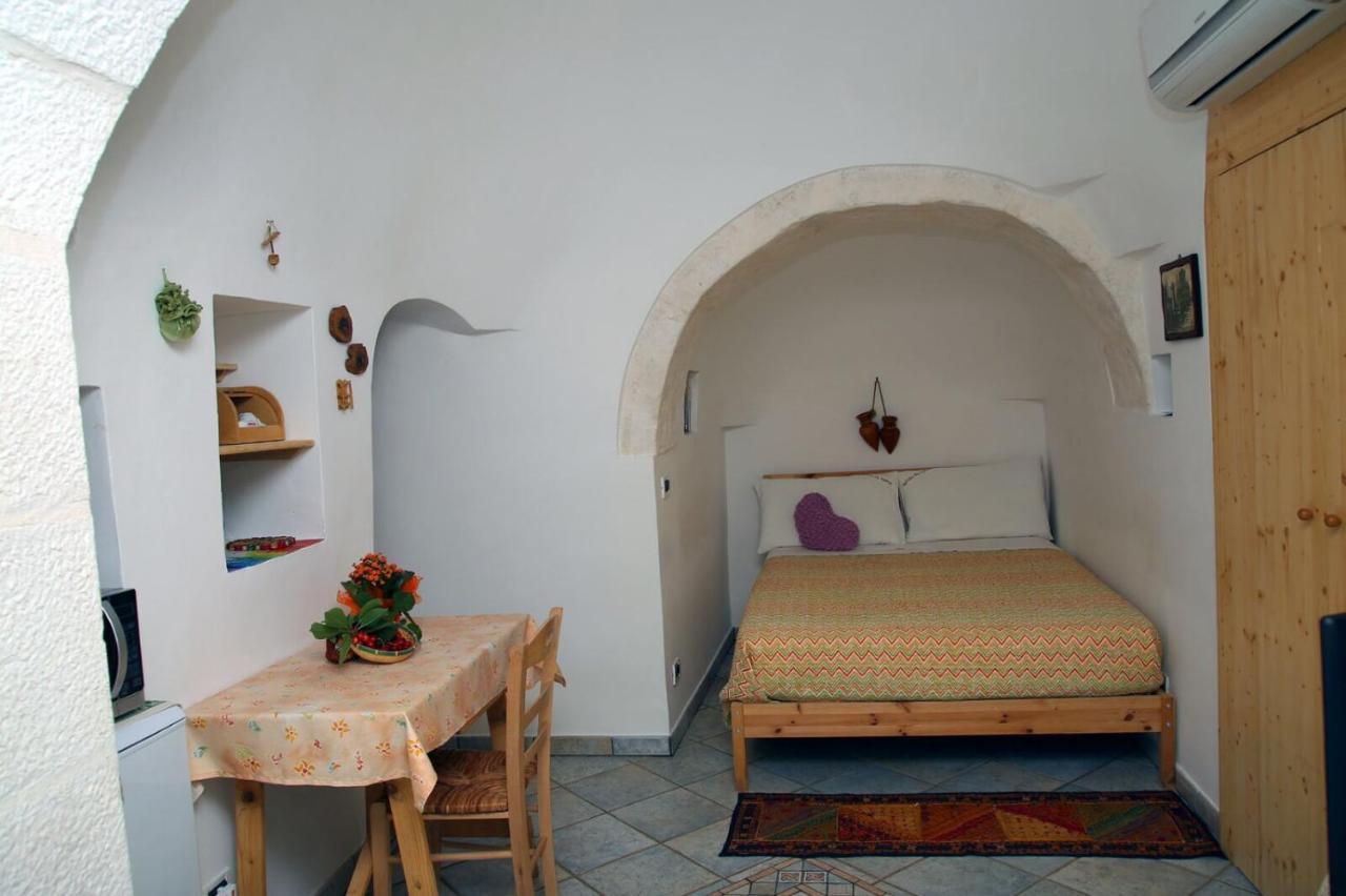 Trullo Al Monte Acomodação com café da manhã Ceglie Messapica Exterior foto