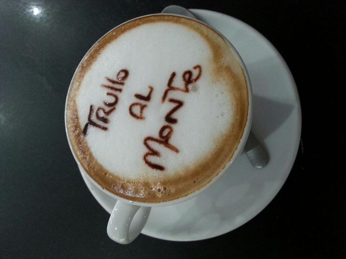 Trullo Al Monte Acomodação com café da manhã Ceglie Messapica Exterior foto