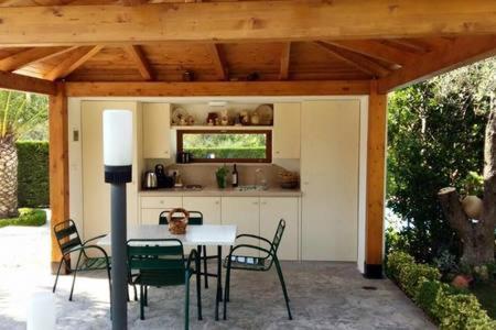 Trullo Al Monte Acomodação com café da manhã Ceglie Messapica Exterior foto